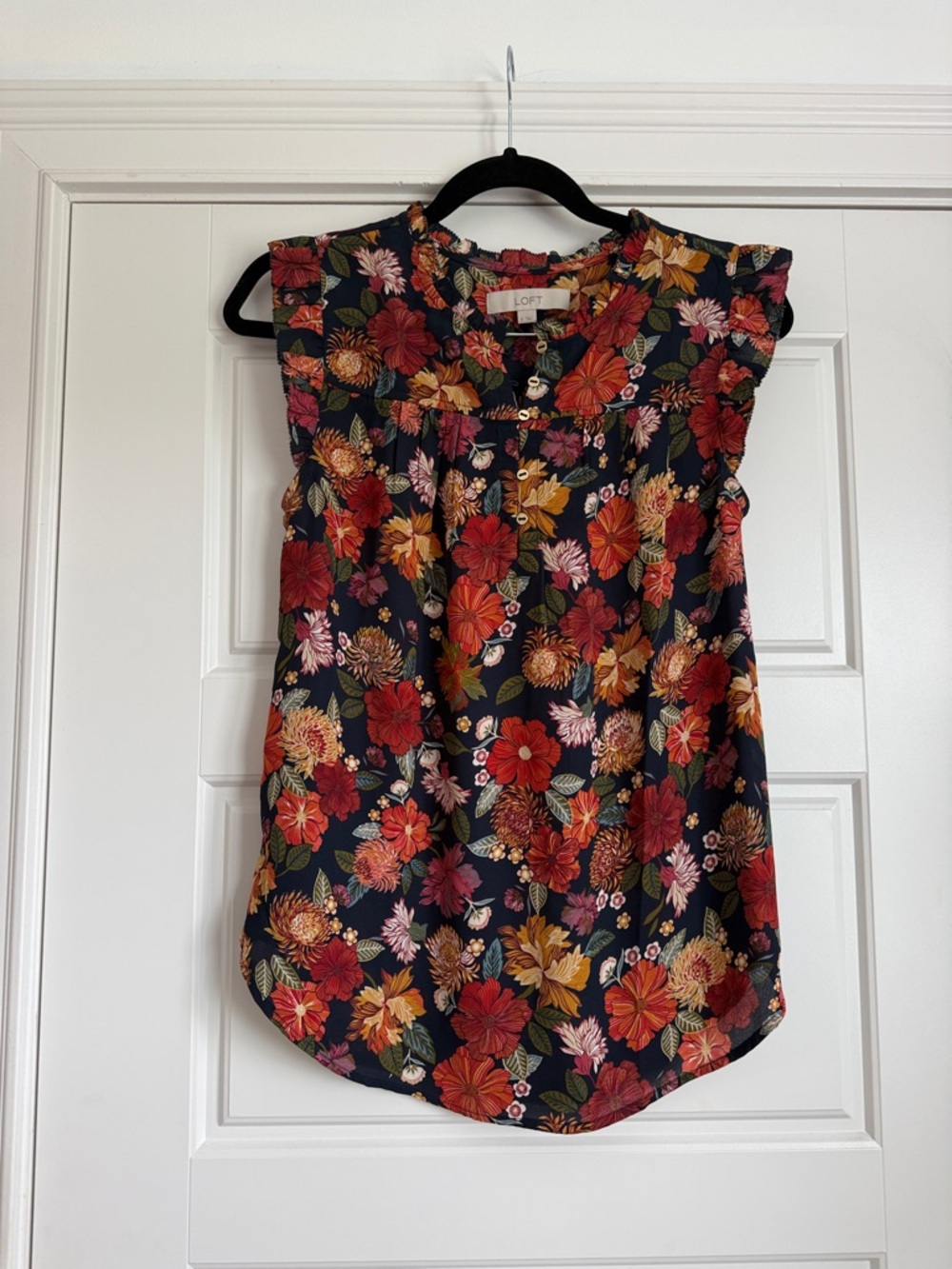 LOFT Black Floral Ruffle-Sleeve Camisole